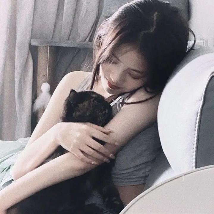 只能爱一个